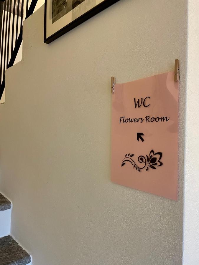 1912 - Flowers Room - Budget For Young Локарно Екстериор снимка